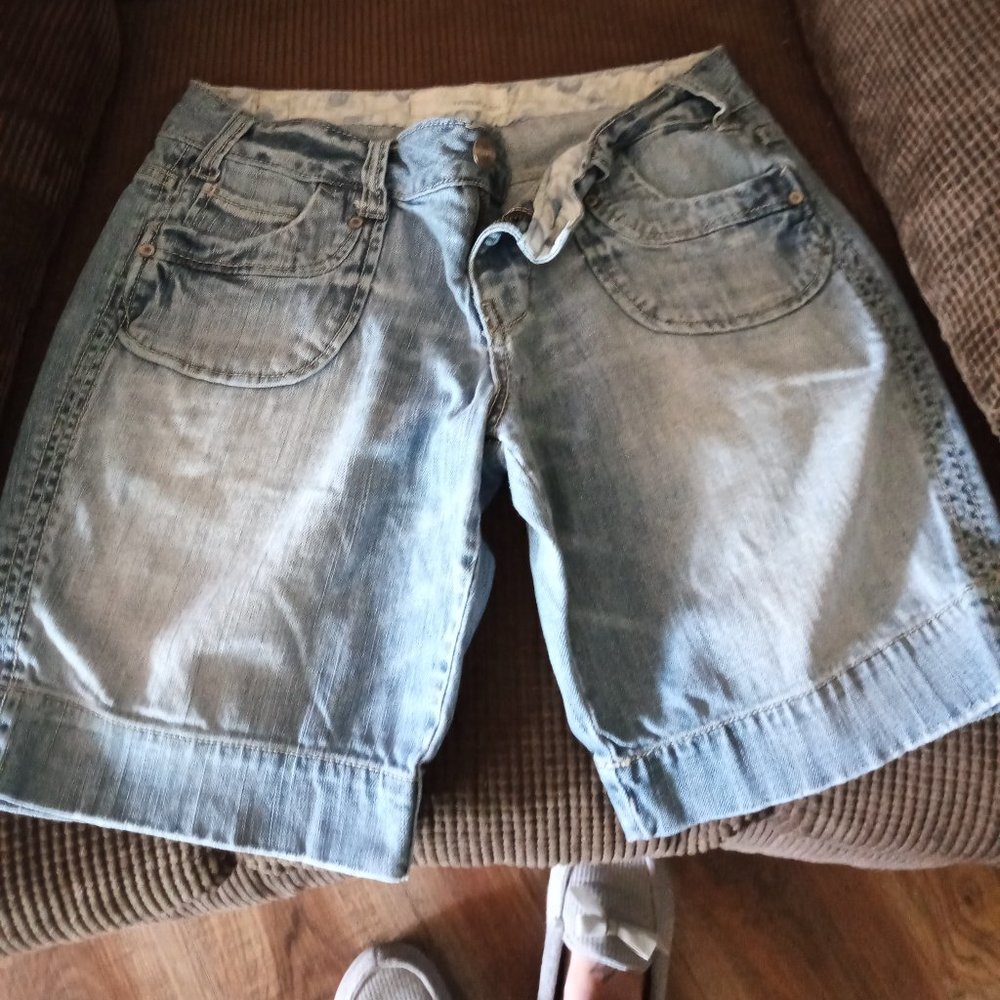 bermuda shorts